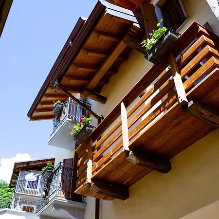 Casa Sina -la Nel Borgo Feriehus