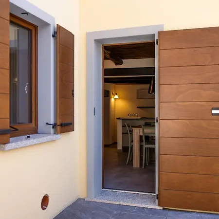 Feriehus Casa Sina -la Nel Borgo *
