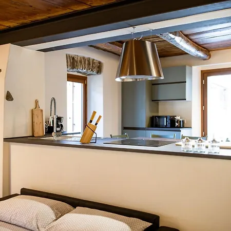 Feriehus Casa Sina -la Nel Borgo Massino Visconti