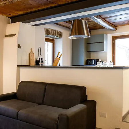 Dom wakacyjny Casa Sina -la Nel Borgo