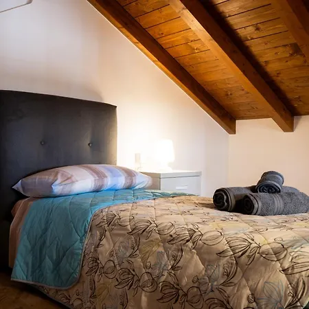 Casa Sina -la Nel Borgo Feriehus Massino Visconti