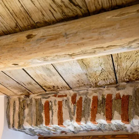 Casa Sina -la Nel Borgo Feriehus