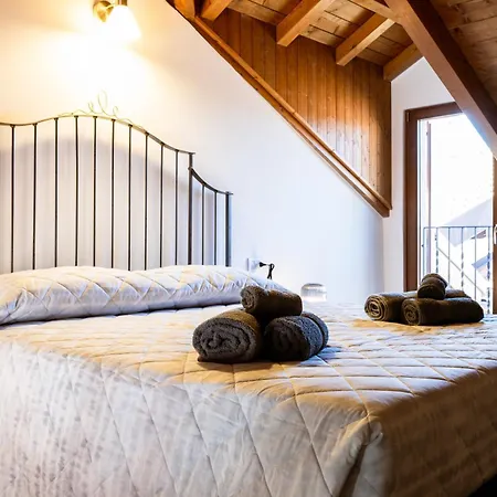 別荘 Casa Sina -la Nel Borgo マッシーノ・ヴィスコンティ