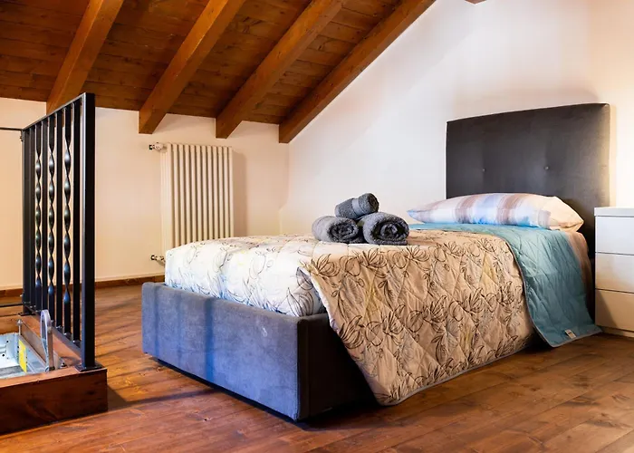 Casa Sina -la Nel Borgo Massino Visconti