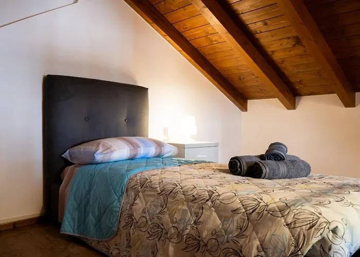 Casa Sina -la Nel Borgo Holiday home Massino Visconti