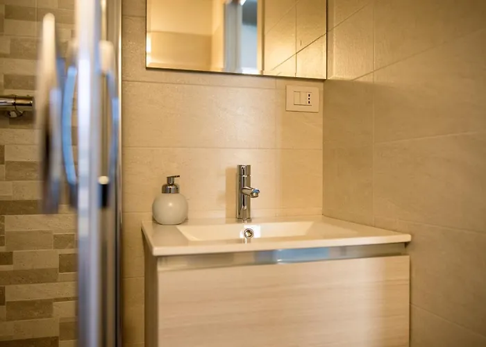 Casa Sina -la Nel Borgo Holiday home Massino Visconti