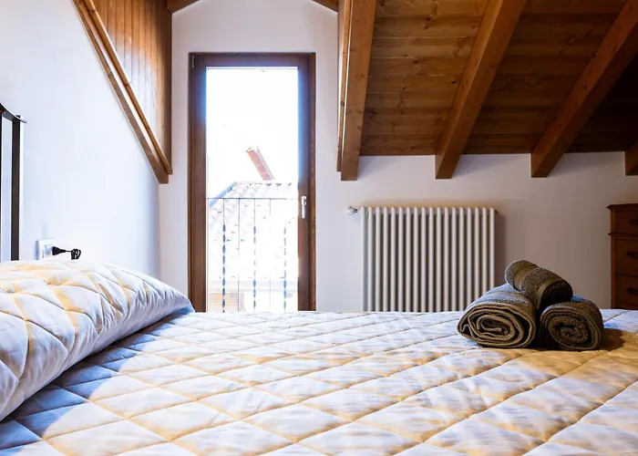 Casa Sina -la Nel Borgo Holiday home Massino Visconti