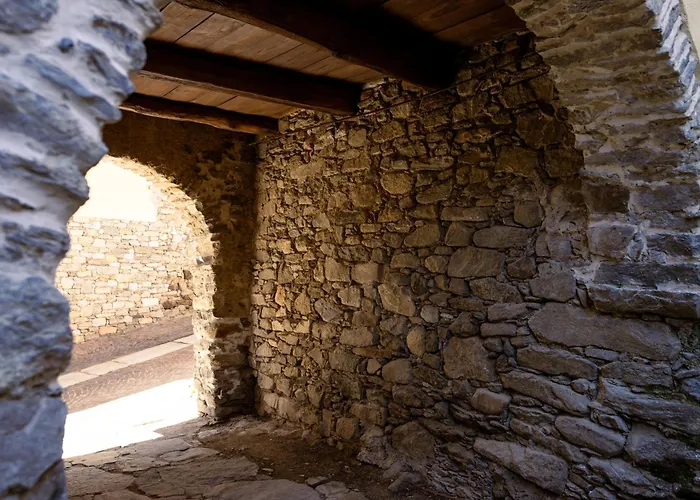 Casa Sina -la Nel Borgo * 마씨모비스꼰띠