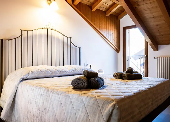 Holiday home Casa Sina -la Nel Borgo Massino Visconti